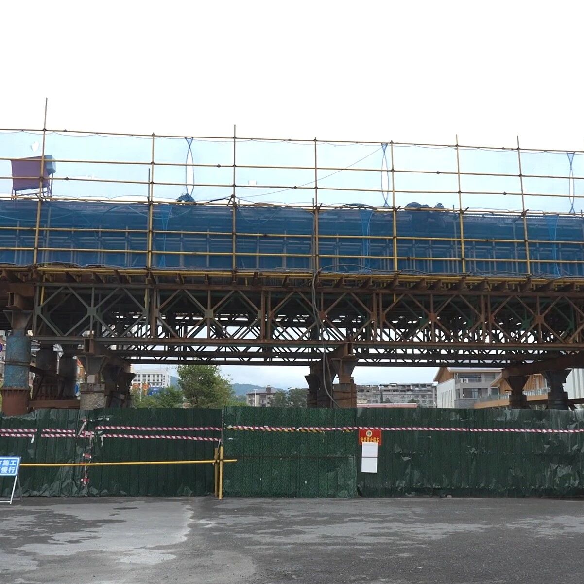 市民生专项行动指挥部开展民生重点项目调研活动