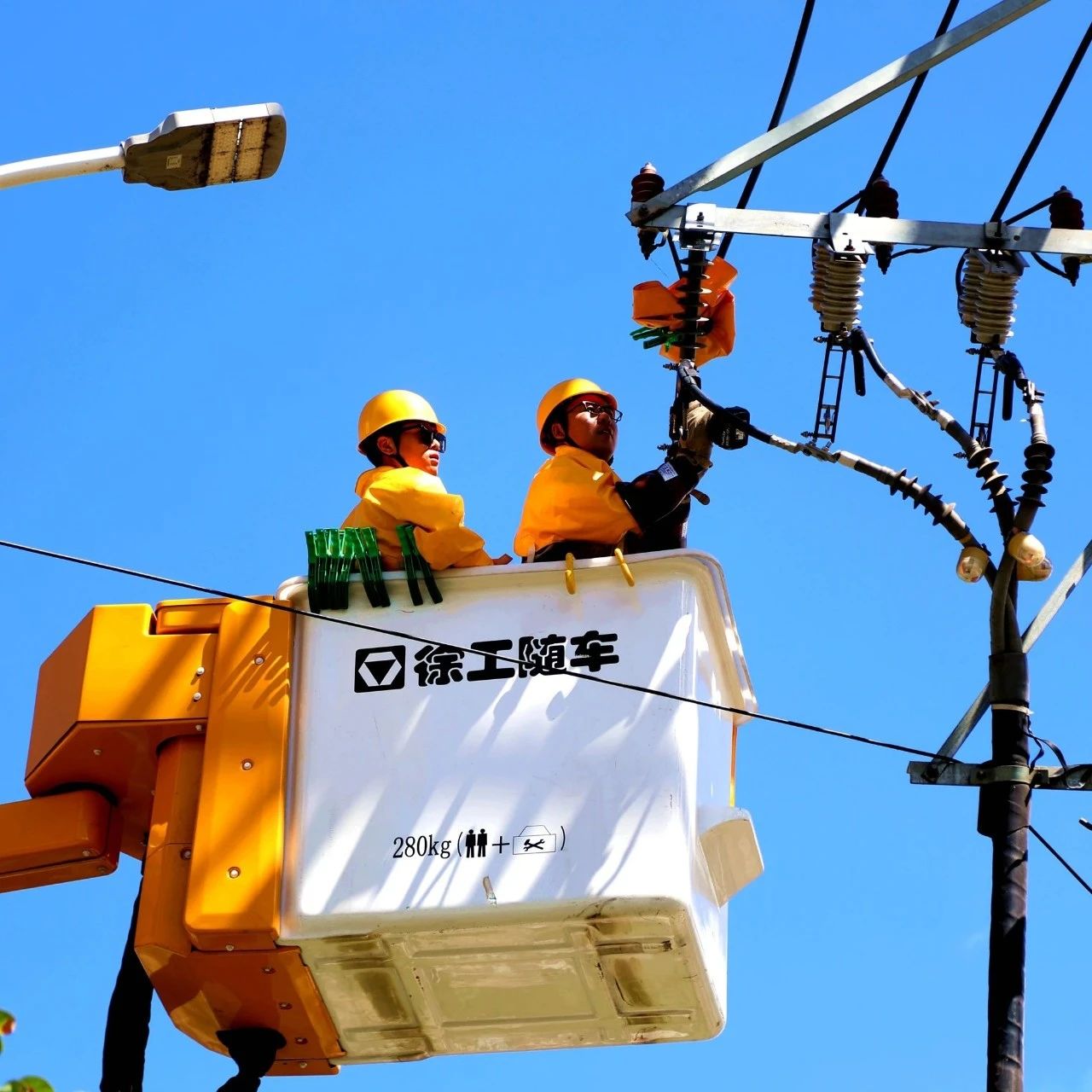 线路改造“零停电” 赋能城市环境升级