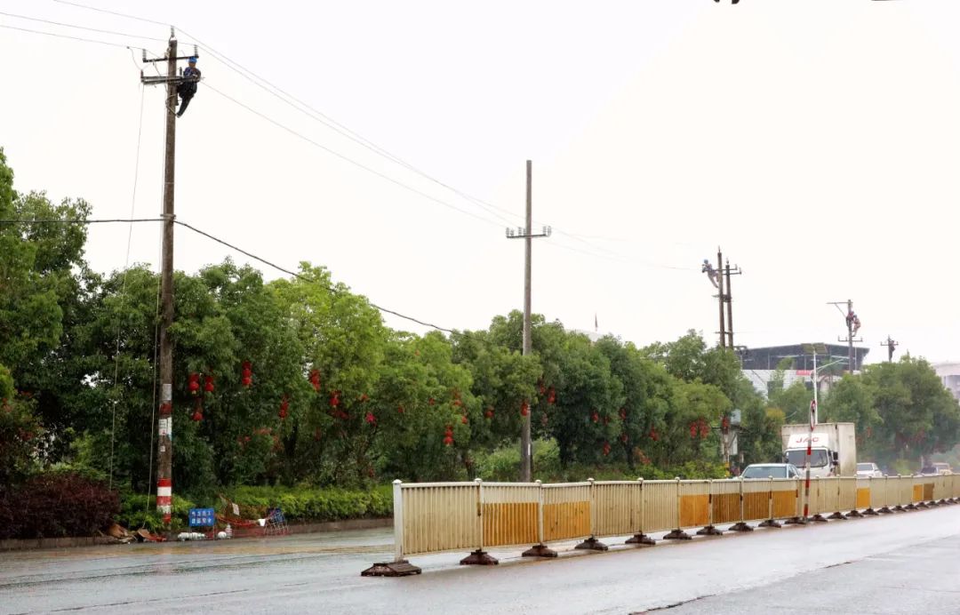 福安供电:线路绝缘改造   用电更加可靠