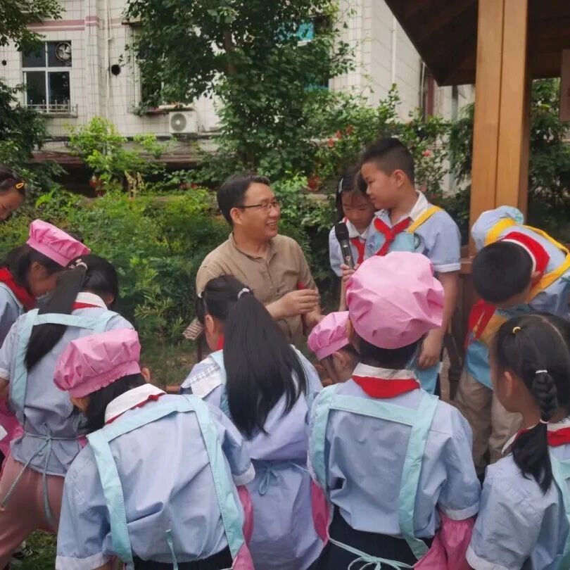 福安这所学校聘请教授担任科学副校长