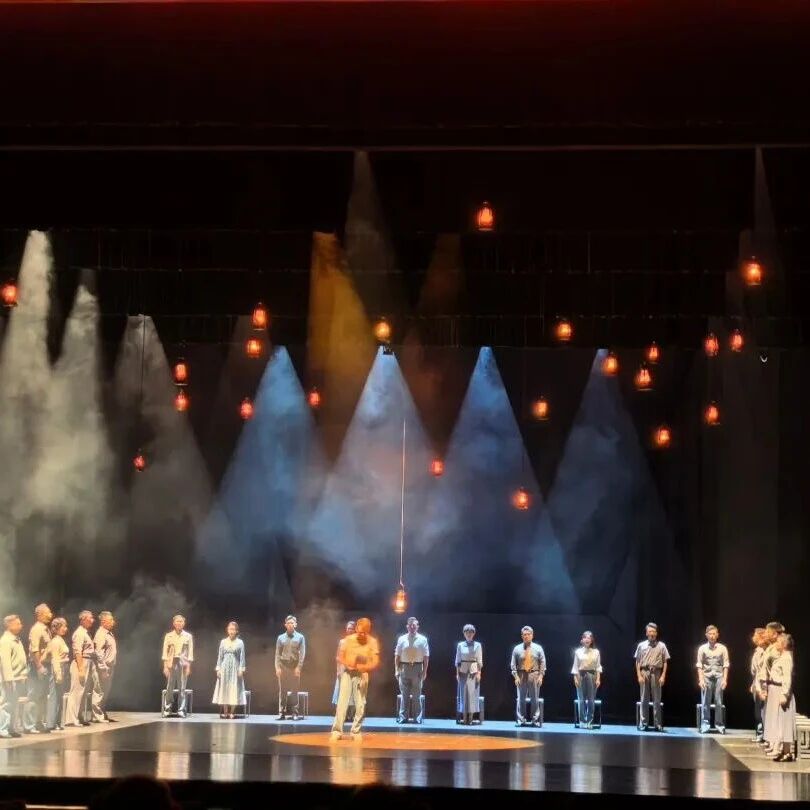 “有深度、有温度！”话剧《沧浪之水》在福安热演