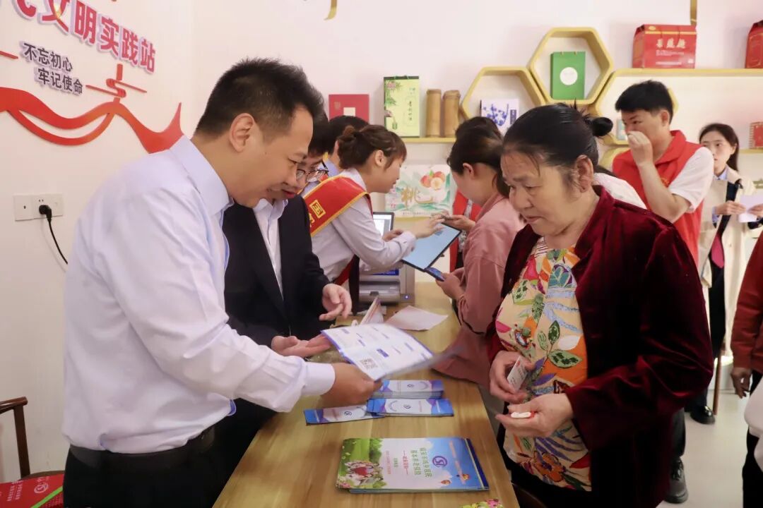 bb831e2082b4b0193a6b345c3c6205e4