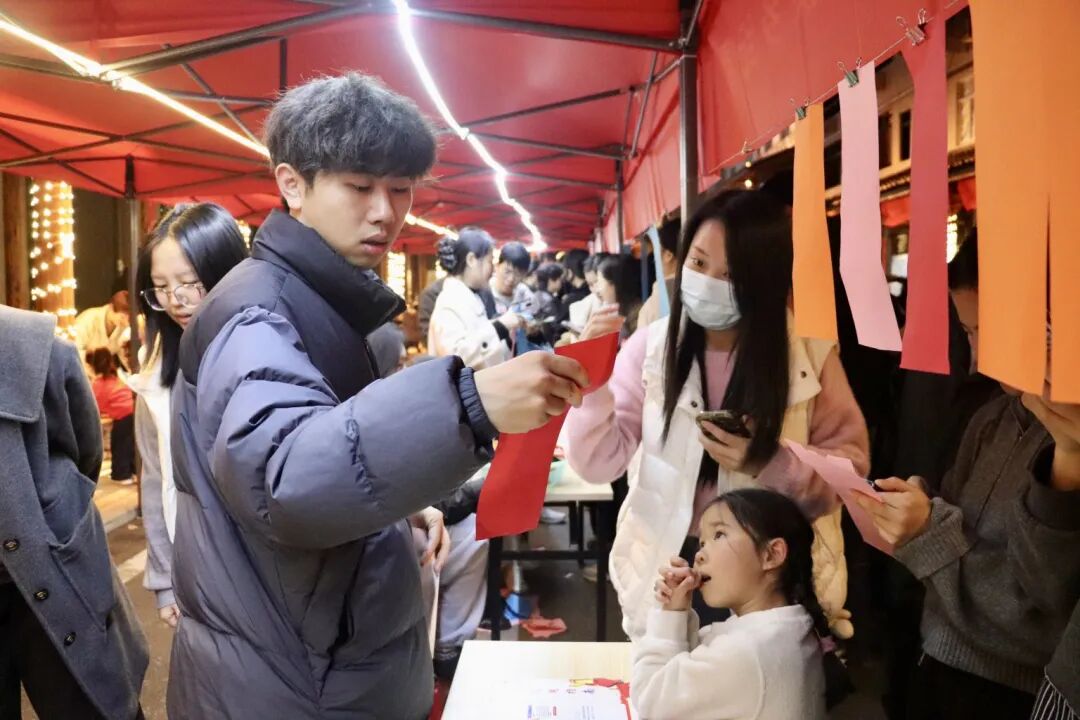 b329898467ef74028a82f2f4fdb54c17