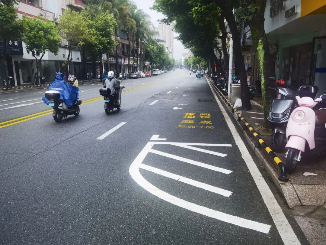 鹤祥路18个.jpg