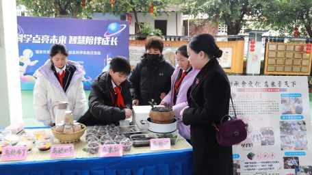 市实小教育集团龙江校区科学实践日活动圆满举行