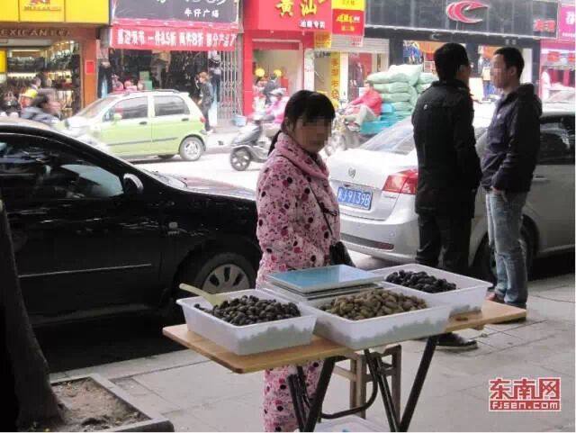 网传赛岐穿睡衣上街要罚款，你信了吗_4